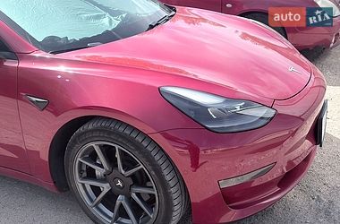 Седан Tesla Model 3 2021 в Киеве