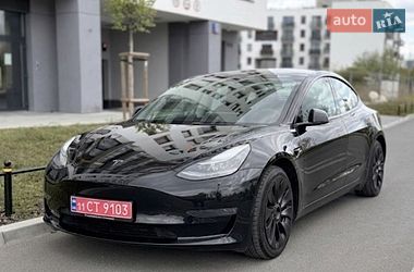 Седан Tesla Model 3 2019 в Львове