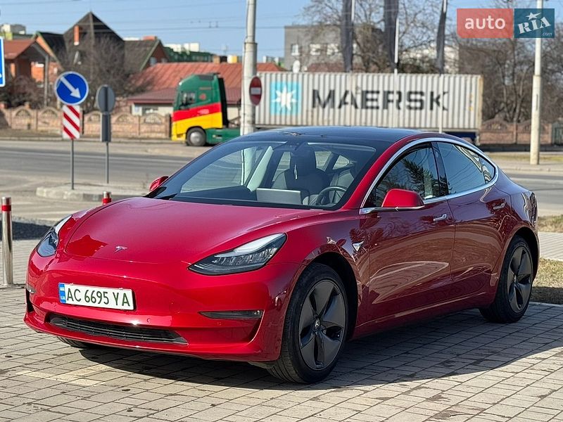 Tesla Model 3 2019