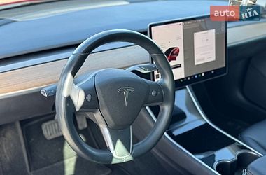 Седан Tesla Model 3 2019 в Луцке