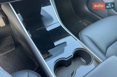 Седан Tesla Model 3 2019 в Луцке