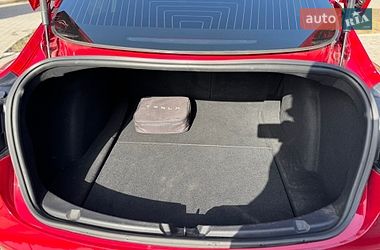 Седан Tesla Model 3 2019 в Луцке