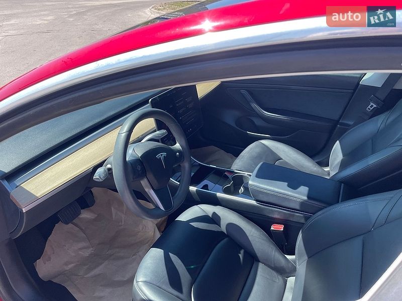 Седан Tesla Model 3 2020 в Запорожье