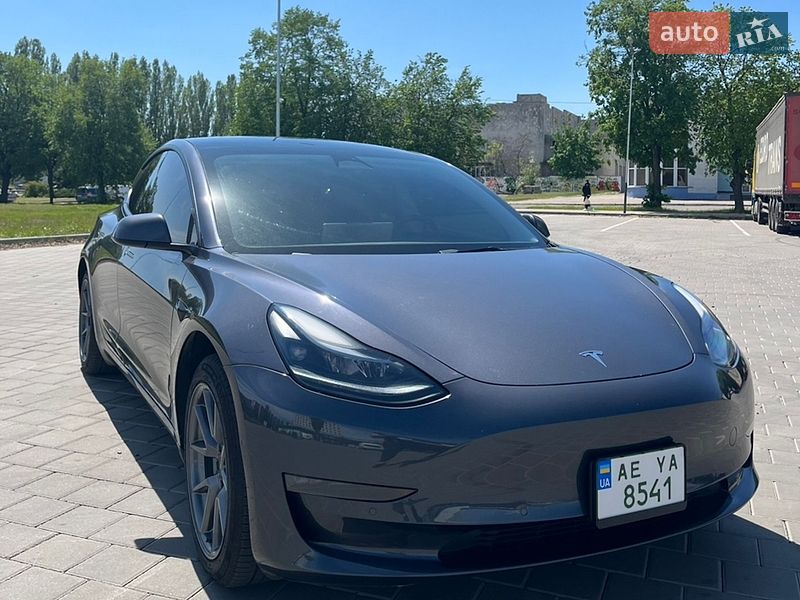 Tesla Model 3 2022