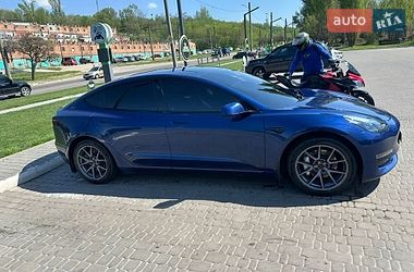 Седан Tesla Model 3 2023 в Харкові