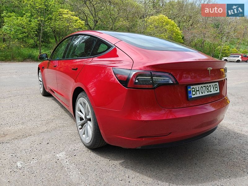Седан Tesla Model 3 2022 в Одессе