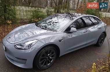 Седан Tesla Model 3 2022 в Києві
