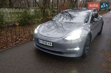 Седан Tesla Model 3 2022 в Києві