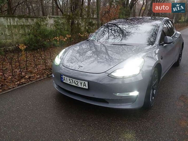 Седан Tesla Model 3 2022 в Києві