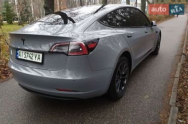 Седан Tesla Model 3 2022 в Києві