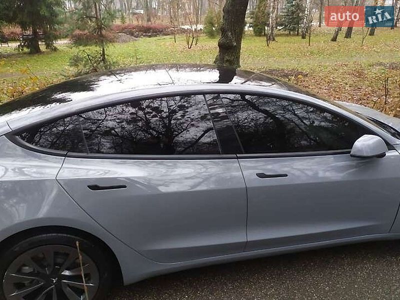 Седан Tesla Model 3 2022 в Києві