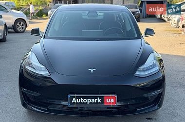 Седан Tesla Model 3 2018 в Вінниці