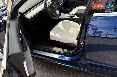 Седан Tesla Model 3 2018 в Києві