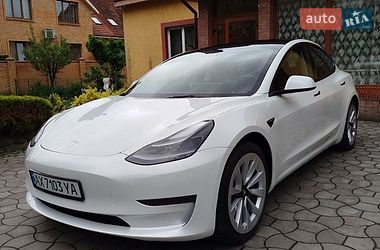 Седан Tesla Model 3 2023 в Луцьку