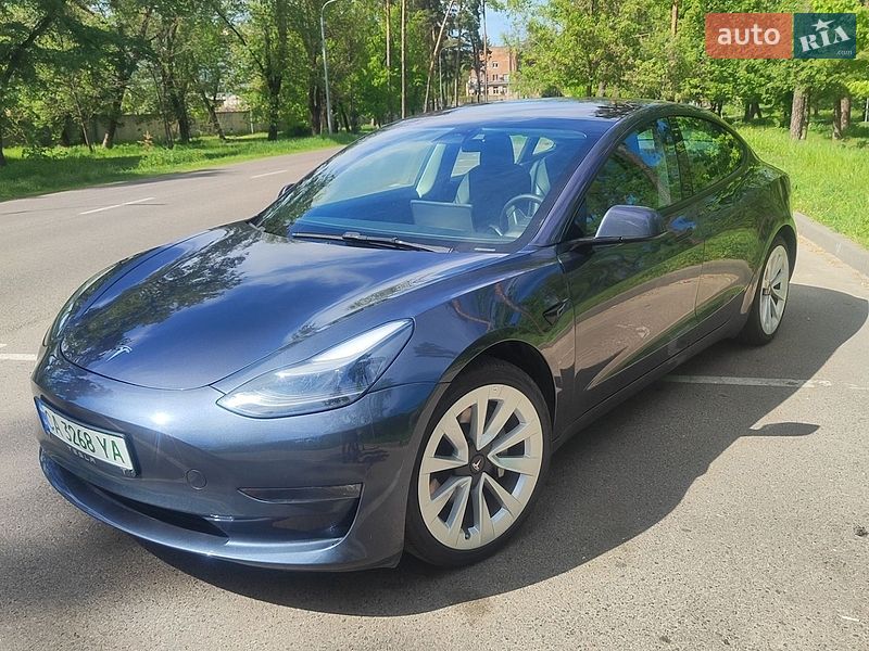Tesla Model 3 2022
