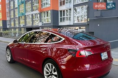 Седан Tesla Model 3 2018 в Чернігові
