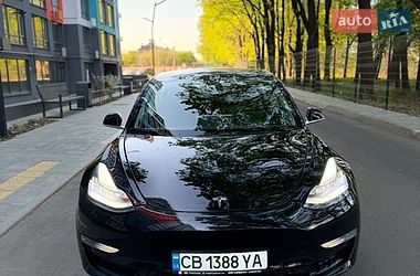Седан Tesla Model 3 2019 в Чернігові