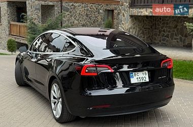 Седан Tesla Model 3 2019 в Киеве