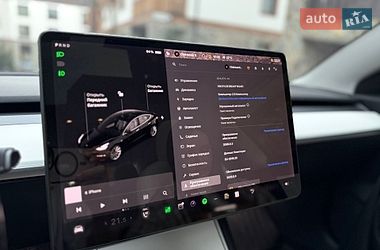 Седан Tesla Model 3 2019 в Киеве