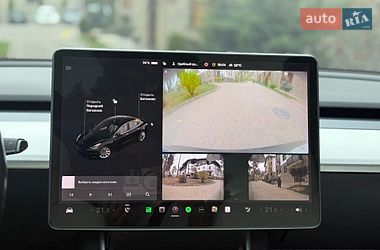 Седан Tesla Model 3 2019 в Киеве