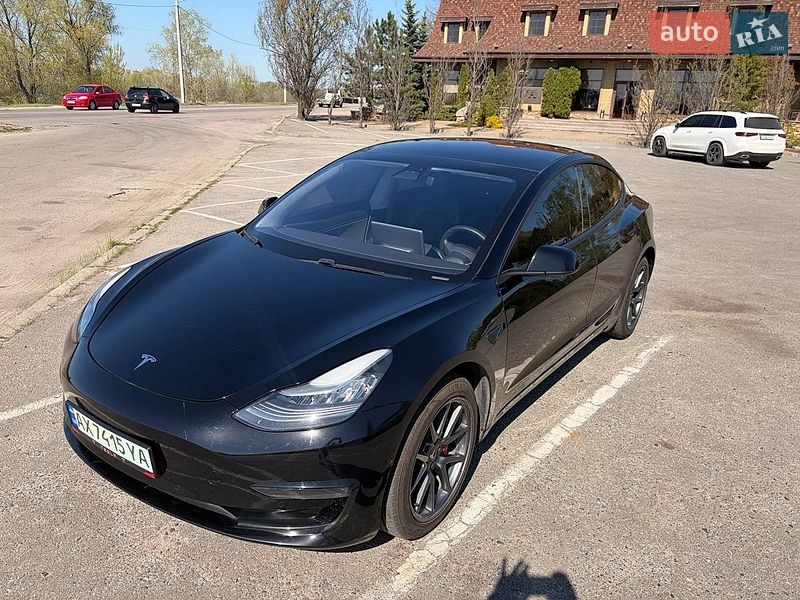 Tesla Model 3 2019