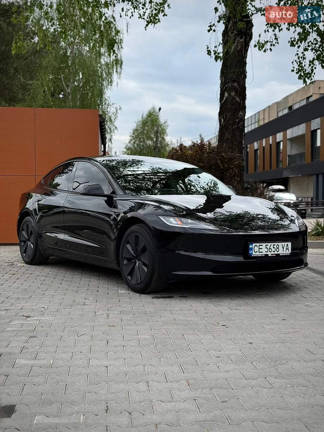 2024 Tesla Model 3 - фото 1