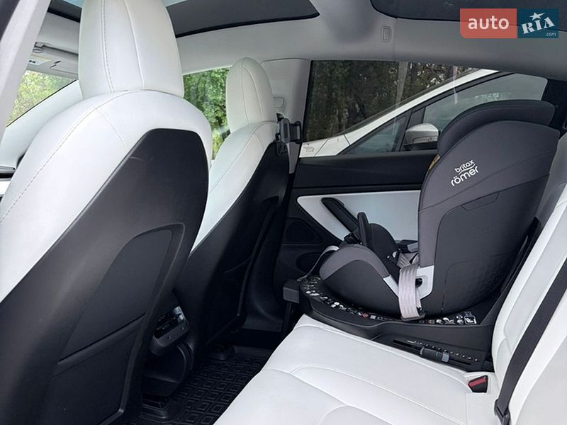 Седан Tesla Model 3 2019 в Одесі