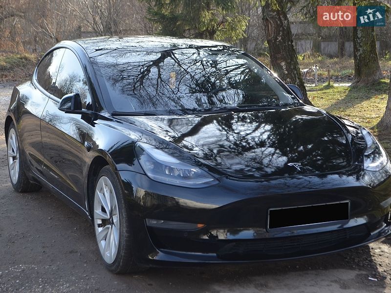 Седан Tesla Model 3 2021 в Трускавце
