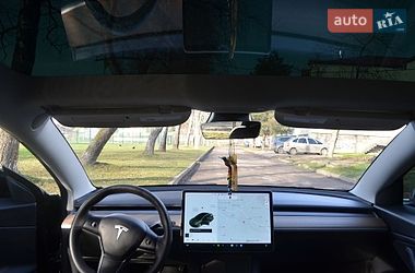 Седан Tesla Model 3 2021 в Трускавце