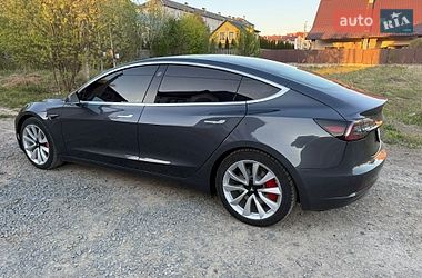 Седан Tesla Model 3 2018 в Дрогобыче