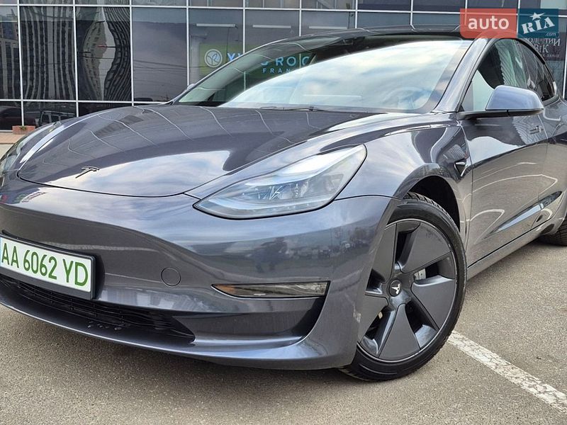 Tesla Model 3 2022