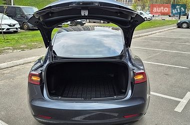Седан Tesla Model 3 2022 в Киеве