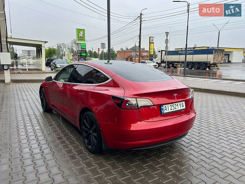 Седан Tesla Model 3 2018 в Гребенках