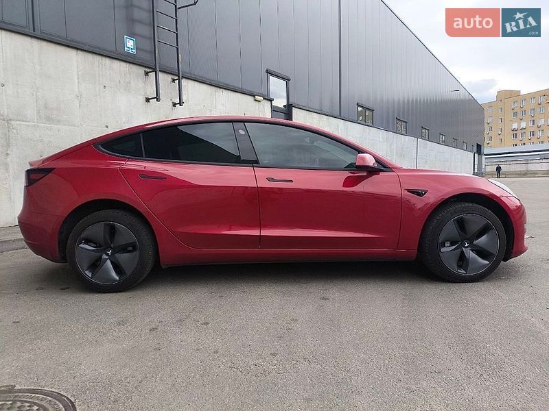 Седан Tesla Model 3 2018 в Киеве