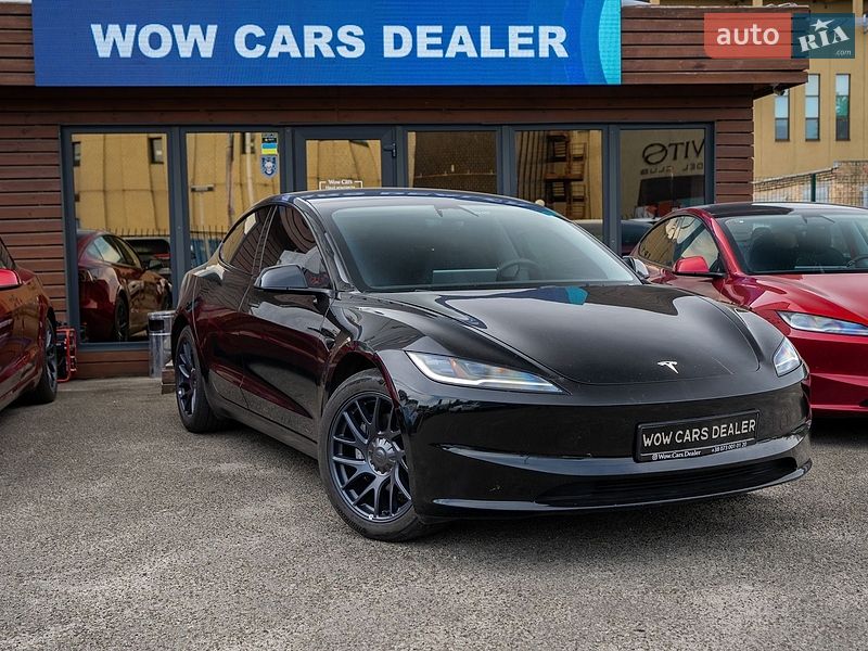 Tesla Model 3 2024