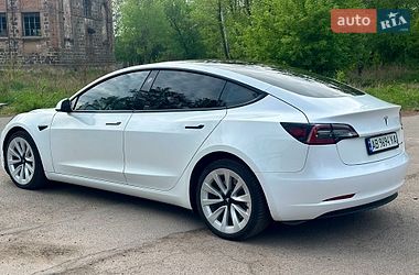 Седан Tesla Model 3 2021 в Виннице
