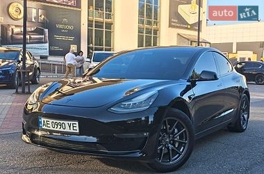 Седан Tesla Model 3 2018 в Днепре