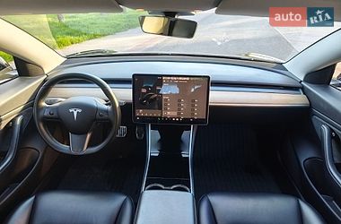 Седан Tesla Model 3 2018 в Днепре