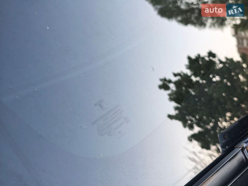 Седан Tesla Model 3 2018 в Днепре