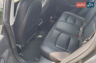 Седан Tesla Model 3 2022 в Черкассах