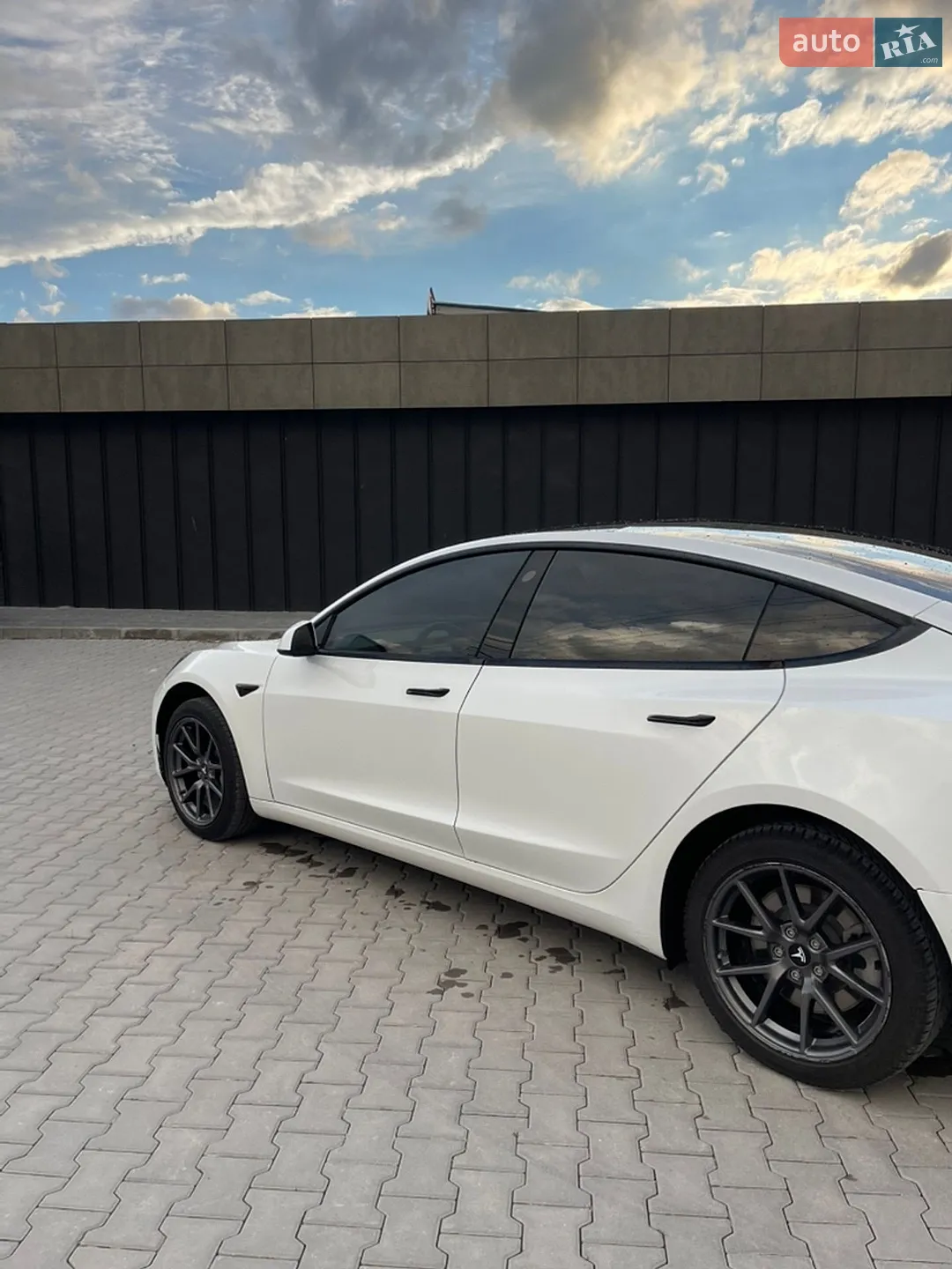 2021 Tesla Model 3 - мініатюра 3