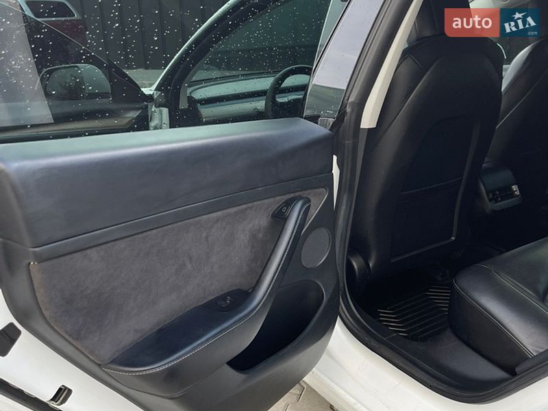 Седан Tesla Model 3 2021 в Каменец-Подольском