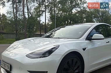 Седан Tesla Model 3 2022 в Черкассах