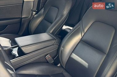 Седан Tesla Model 3 2019 в Житомире