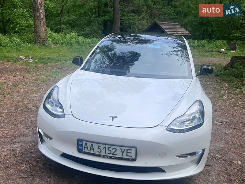 Tesla Model 3 2021
