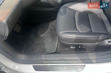 Седан Tesla Model 3 2021 в Киеве