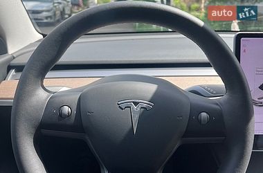 Седан Tesla Model 3 2021 в Киеве