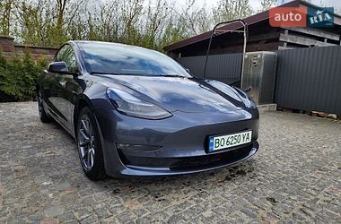Седан Tesla Model 3 2022 в Тернополе