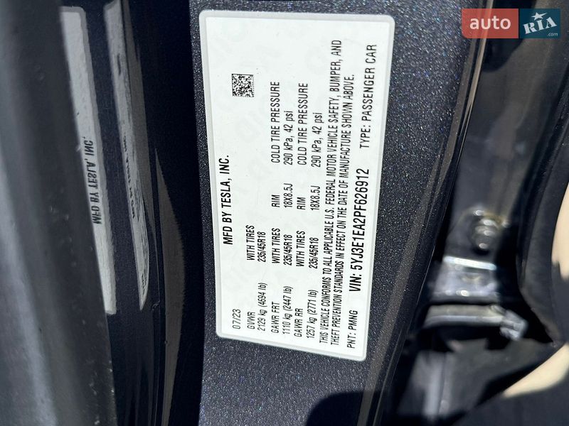 Седан Tesla Model 3 2023 в Днепре