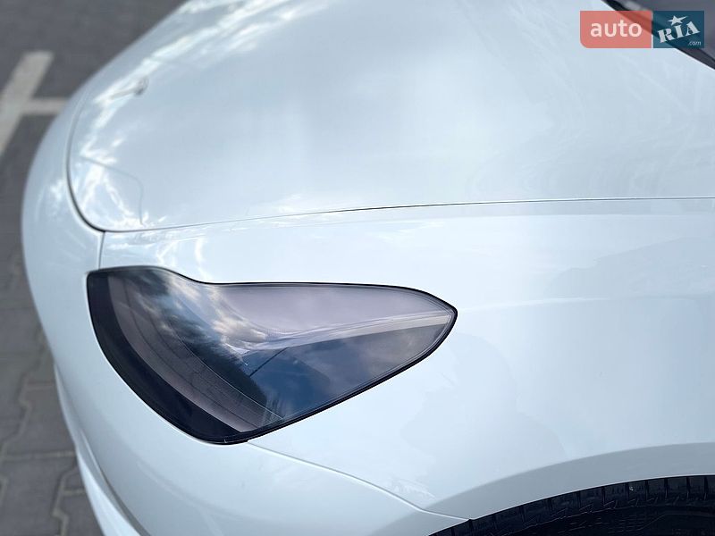 Седан Tesla Model 3 2022 в Киеве